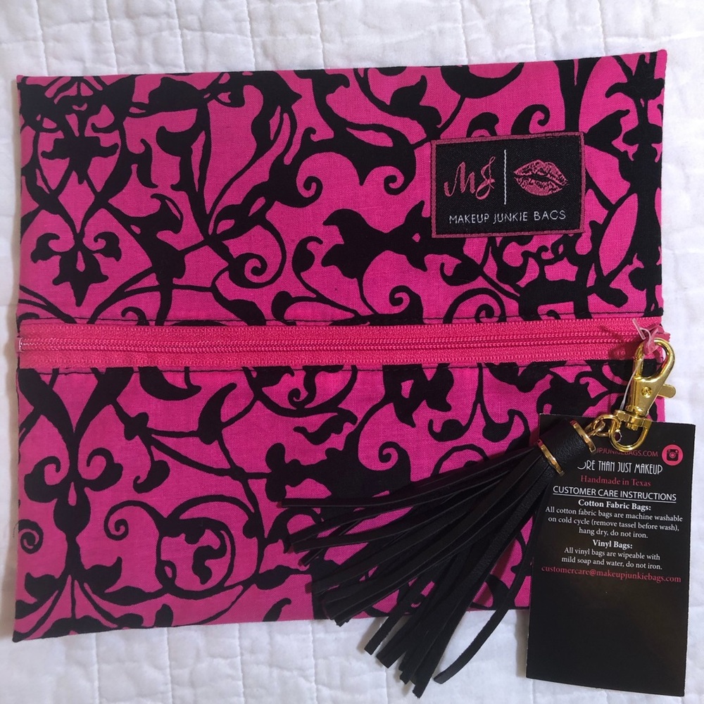 NEW Makeup Junkie Bag Size Small Pink & Black